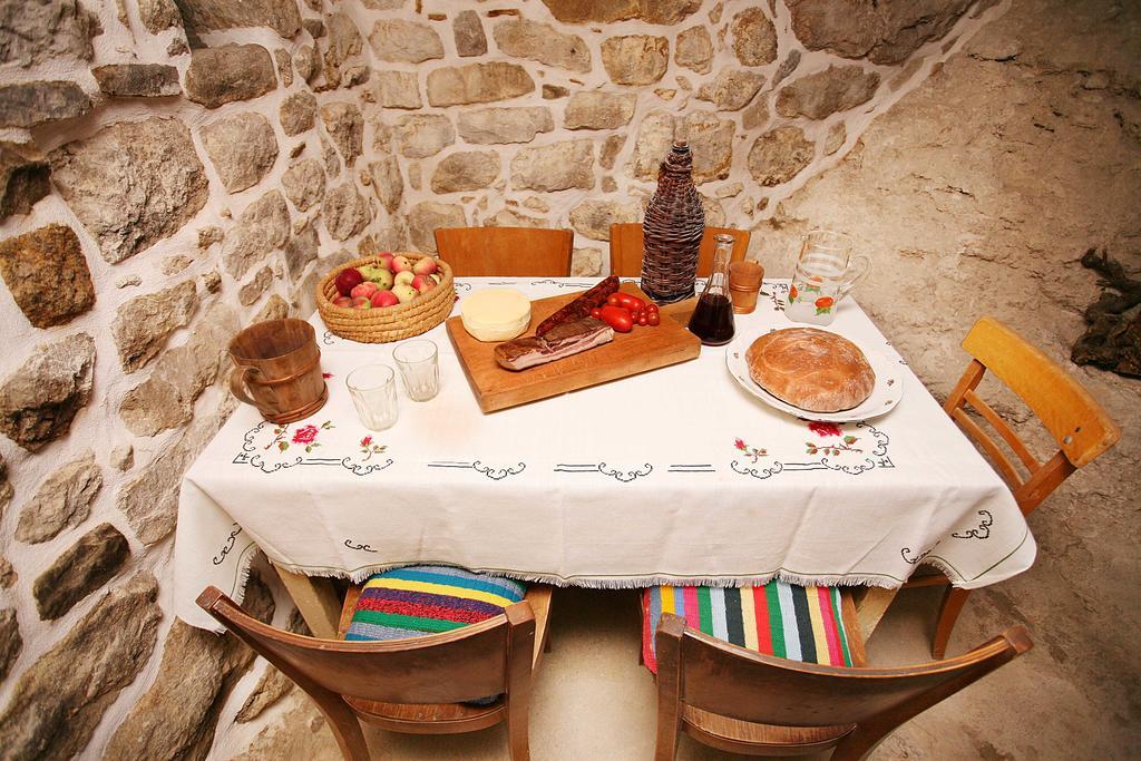 Holiday Home Miklica Klis Экстерьер фото